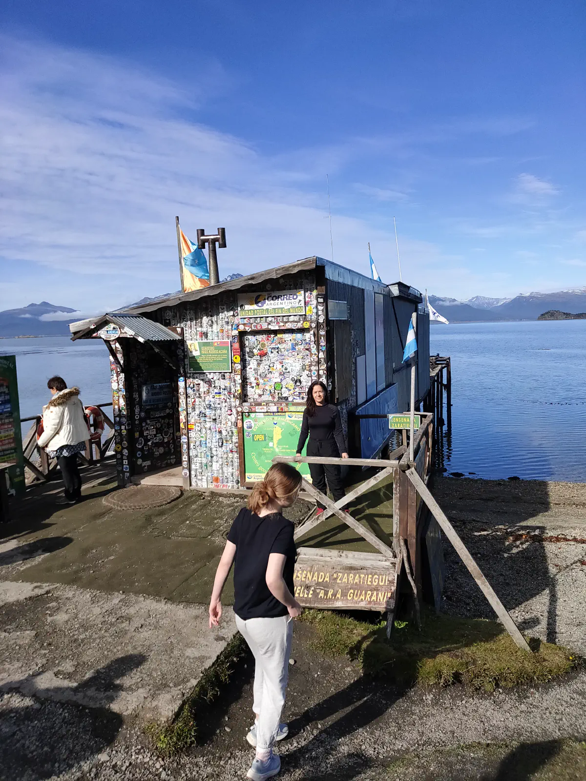 ウシュアイアにある世界最南端の郵便局。