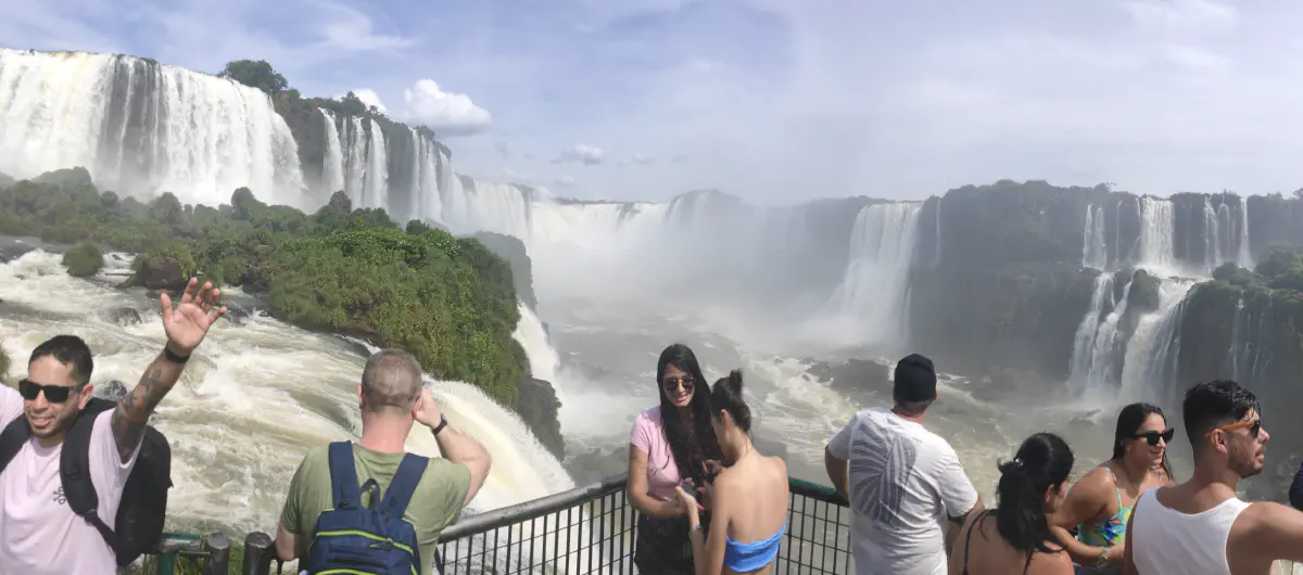 イグアスの滝。展望台からのパノラマ