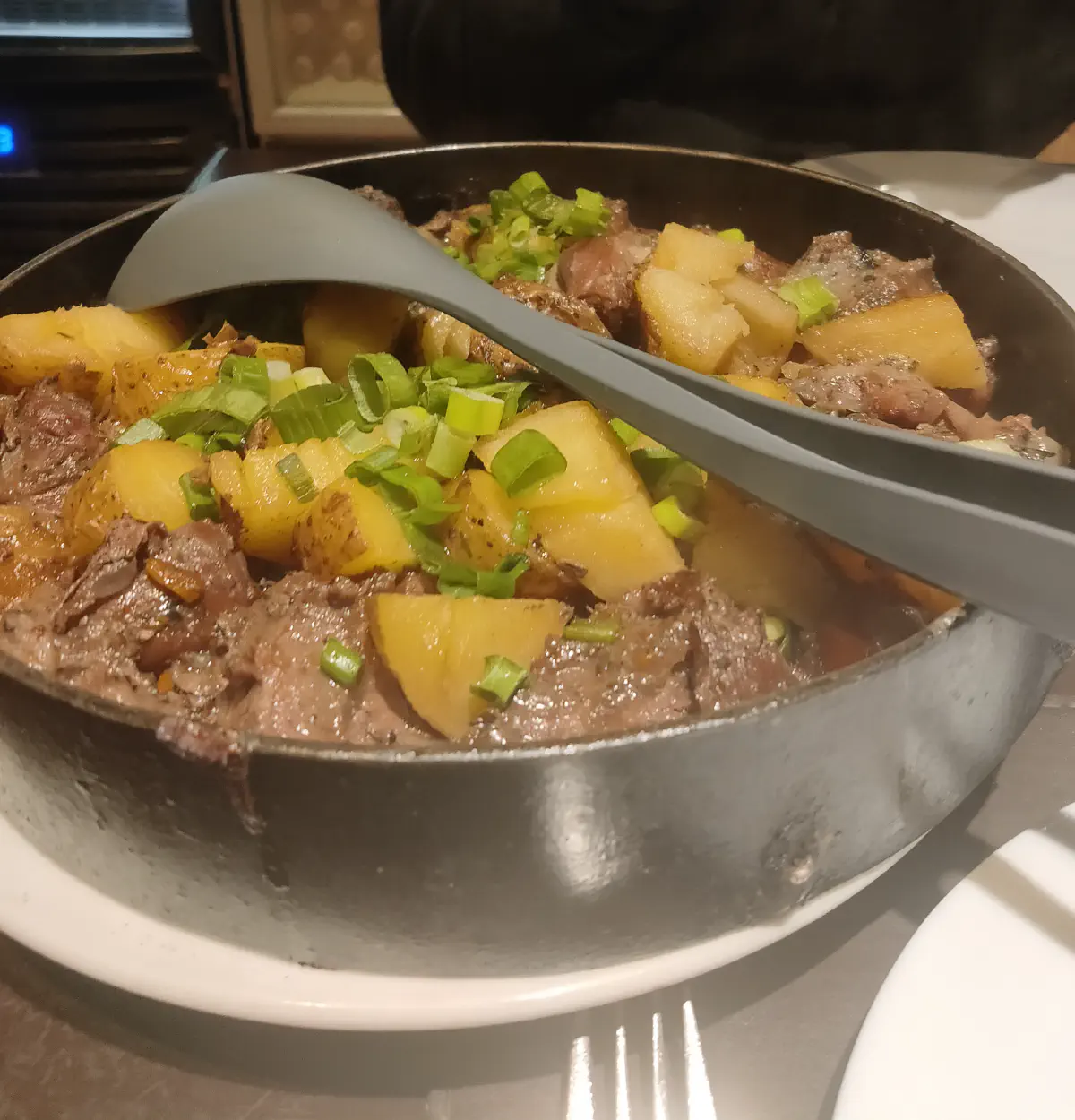 羊を煮込んだ料理。